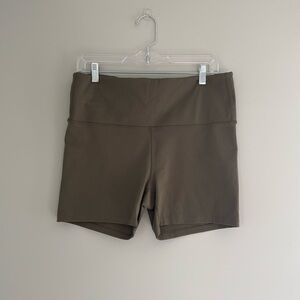 all in motion bike shorts